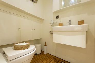 Grand Sailor Photo 25